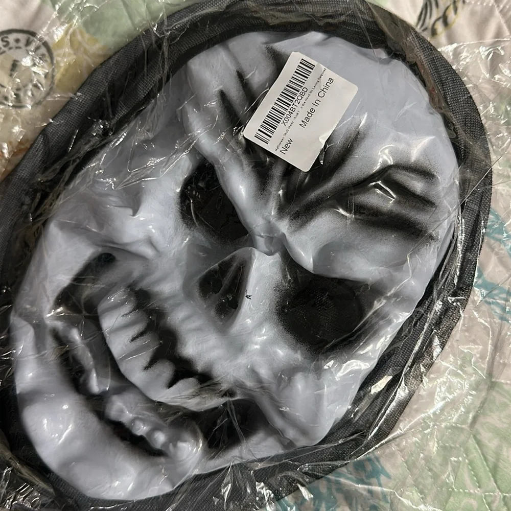 NWT kids ghost face mask for halloween